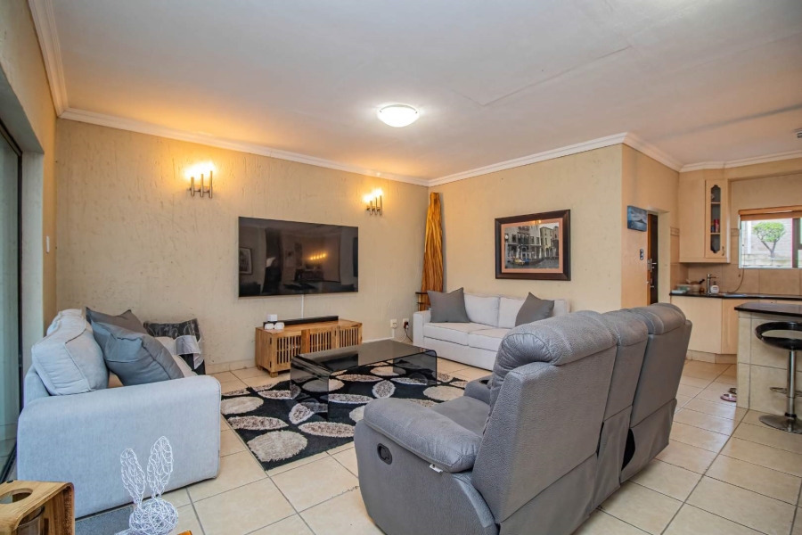 4 Bedroom Property for Sale in Island View Western Cape